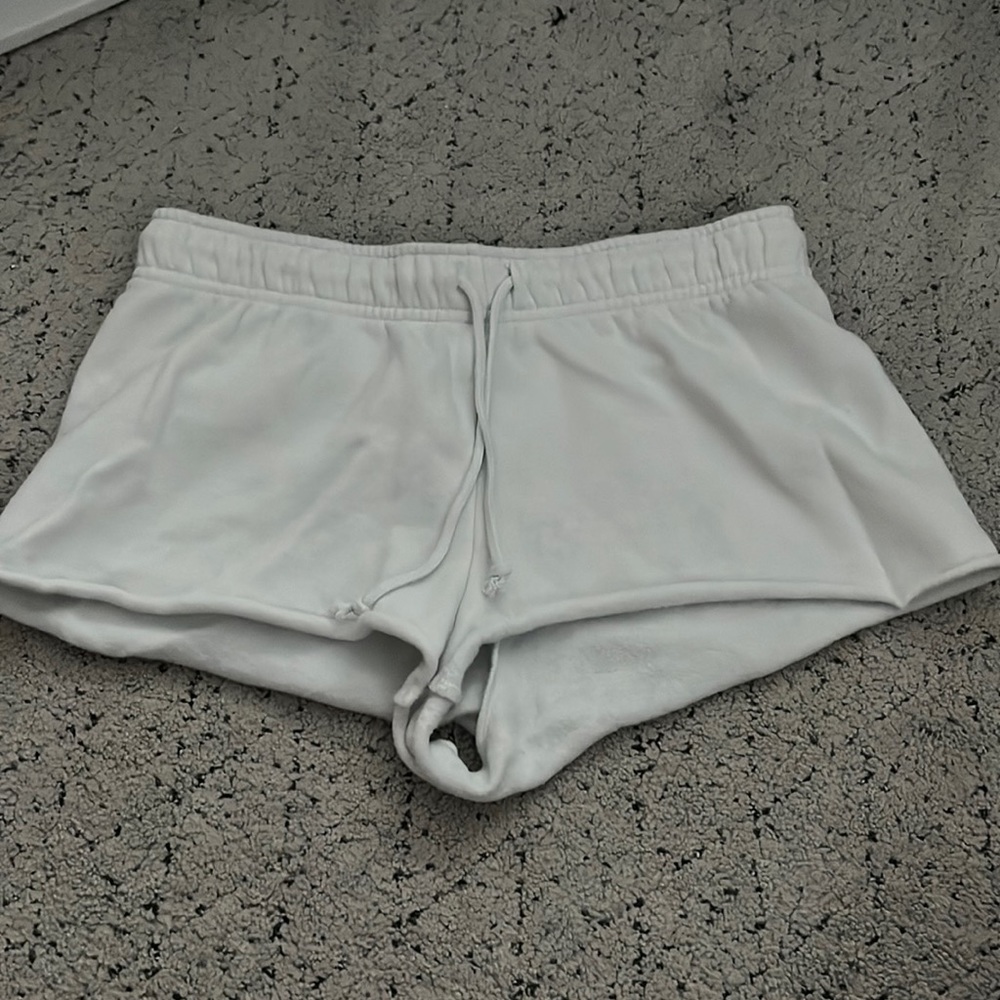 White pacsun shorts